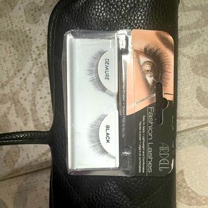 2 items- 👁🎨Eyelashes and leather pouch with brushes